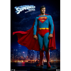 Superman Estatua Premium...